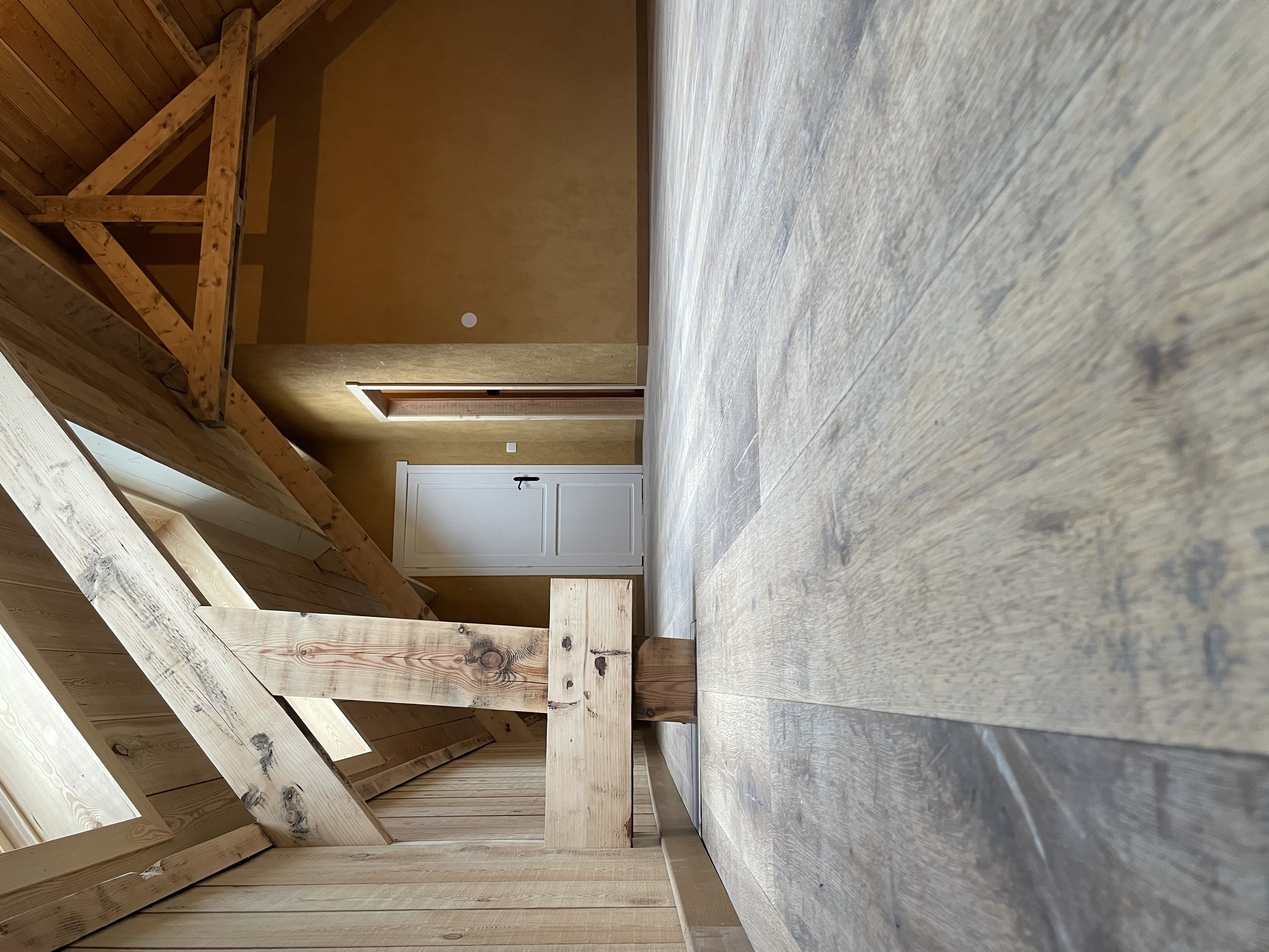 Hout MD